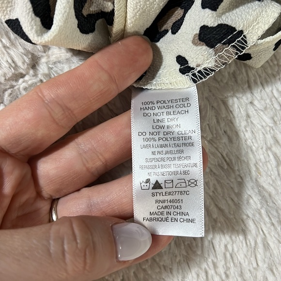 Monteau leporad off the shoulders shirt - Picture 3 of 4